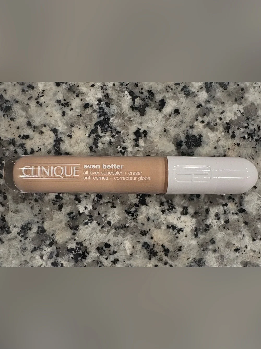 Clinique Even Better All-Over Concealer + Eraser
